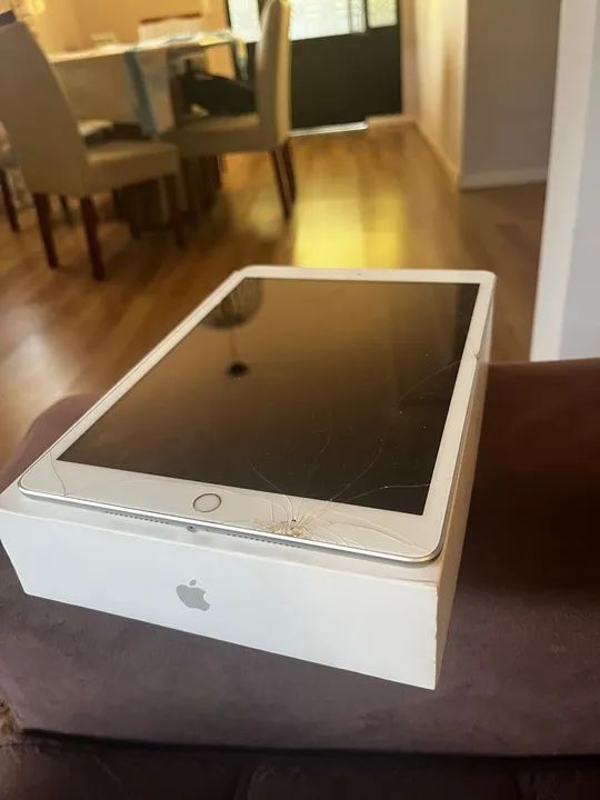 iPad 8 geração 32gb Cinza  - Foto 2