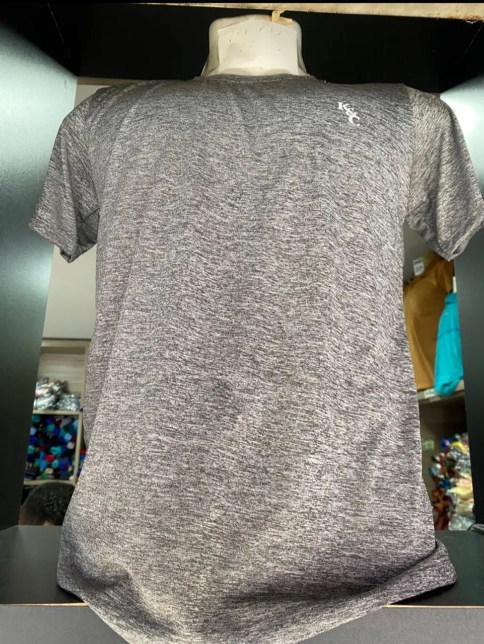 Kit com 5 camisas  academia lazer e para o dia a dia  - Foto 3