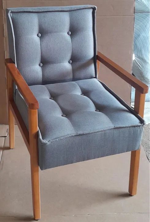 Poltrona de madeira  - Foto 2