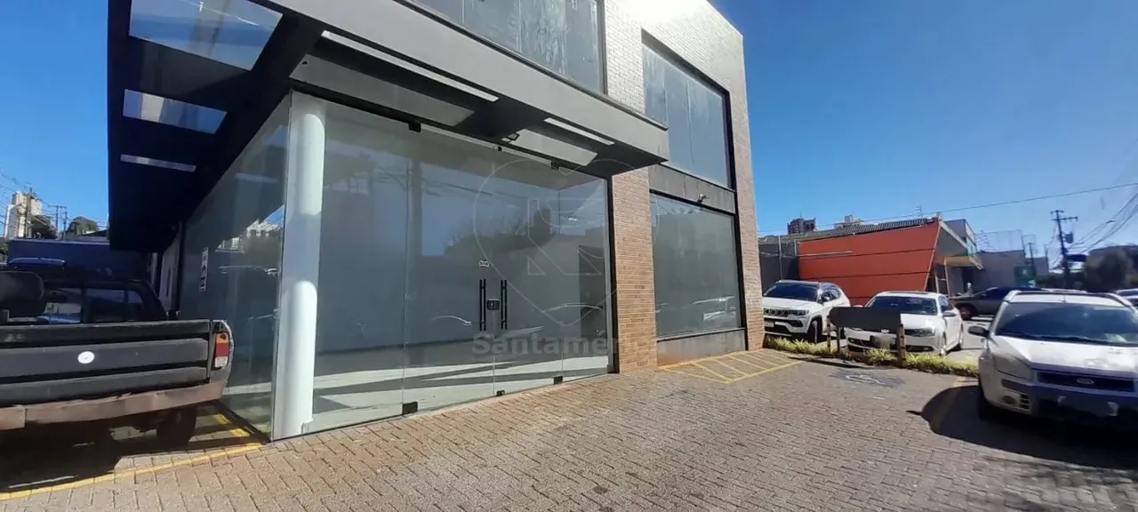 Sala comercial para alugar no Centro de Londrina com 4 vagas de garagem
