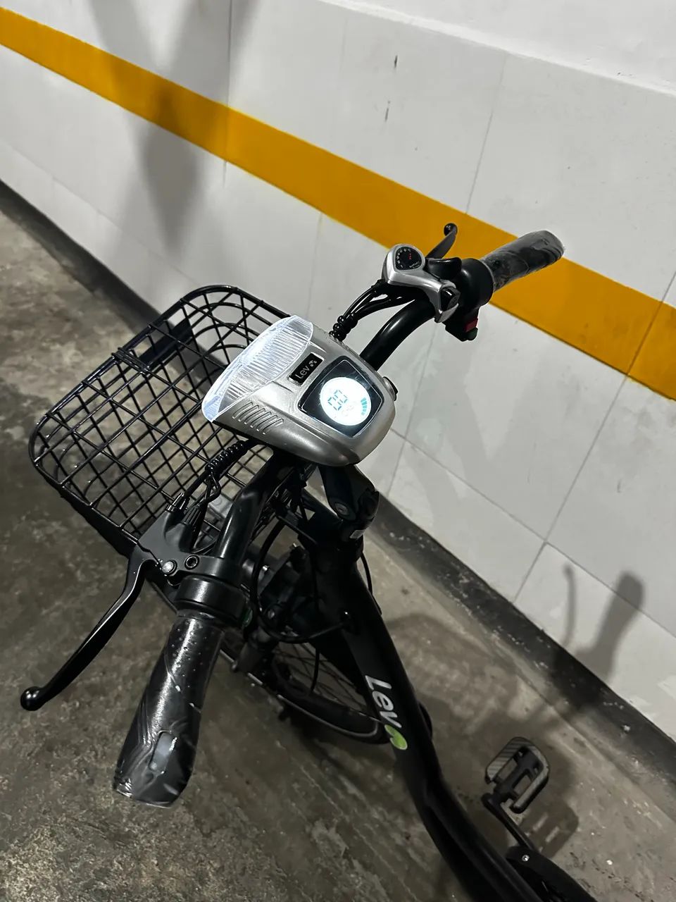 Bicicleta Lev L - Pouco Uso e com Nota Fiscal - Foto 2