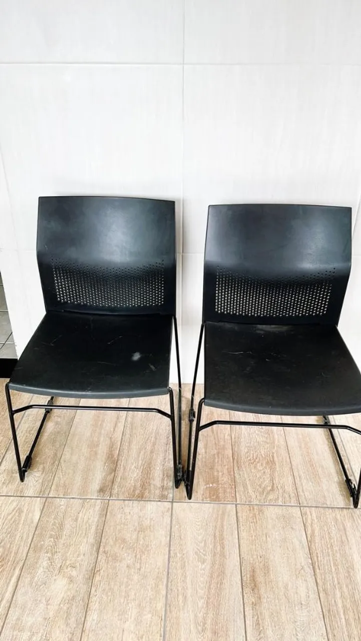 2 Cadeiras de Escritório - Design Moderno