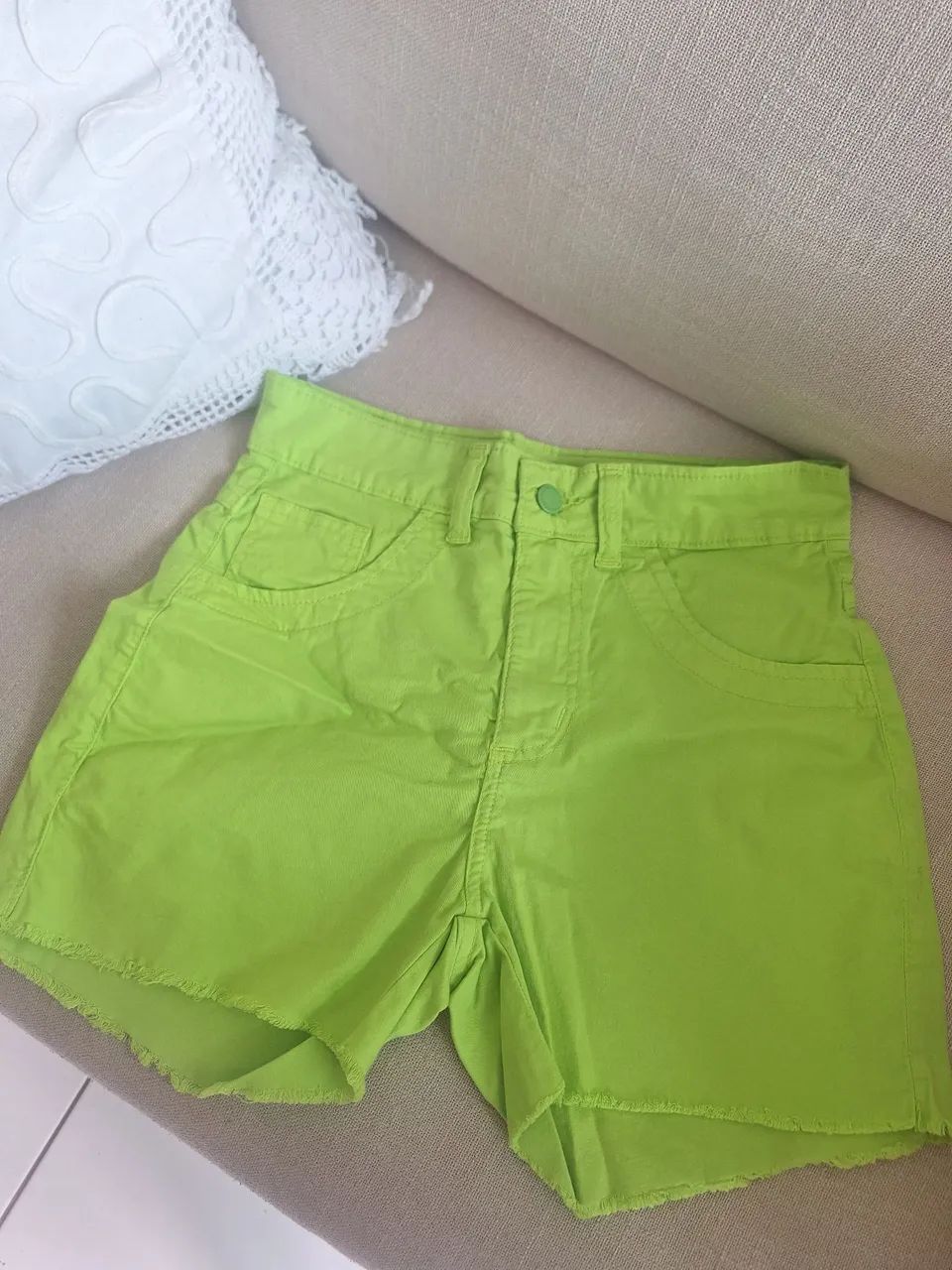 Shorts Verde Neon NOVO