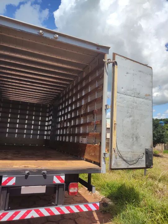 Caminhão VW 10.160 - Baú - Excelente Estado - Foto 6