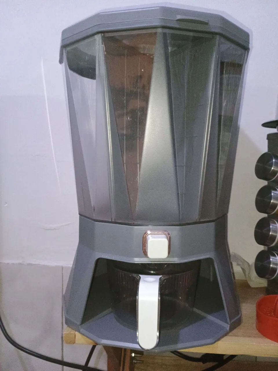 Dispenser de grãos com até 4 compartimento