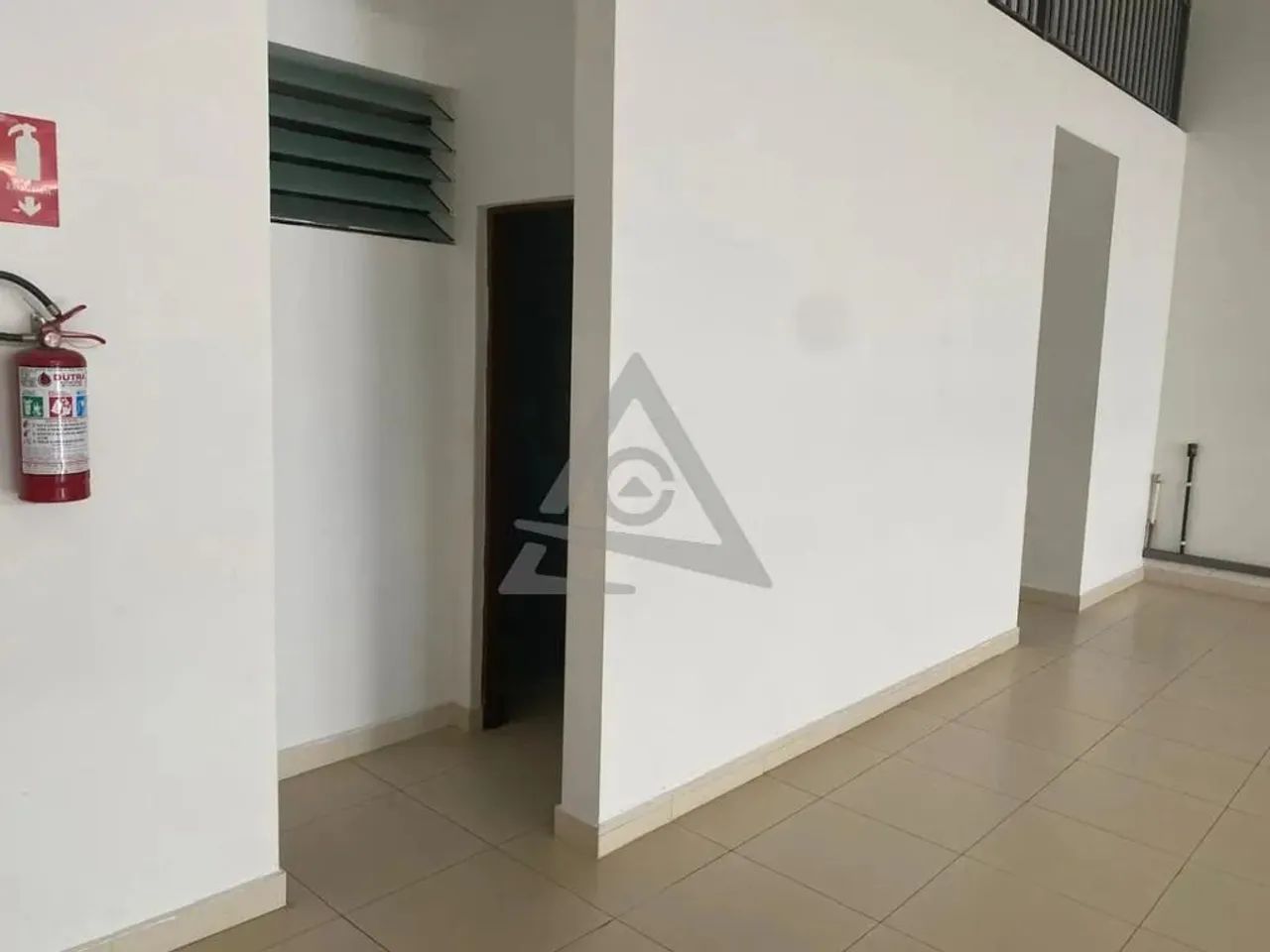 Galpão para alugar em Paulínia, Jardim América, com 300 m² - Foto 4