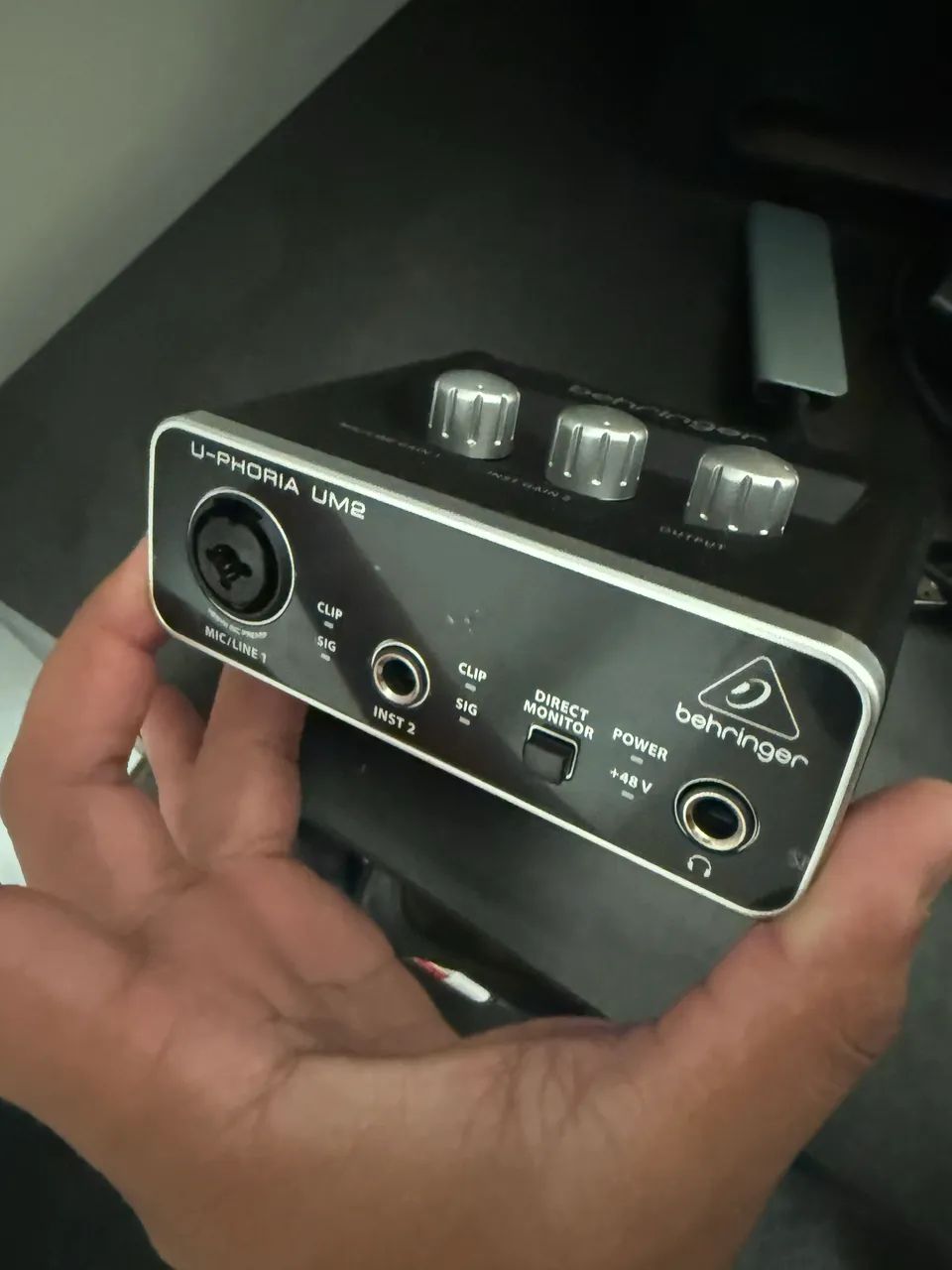 Interface De Áudio Placa De Som Um2 U-phoria Behringer Preto - Foto 2