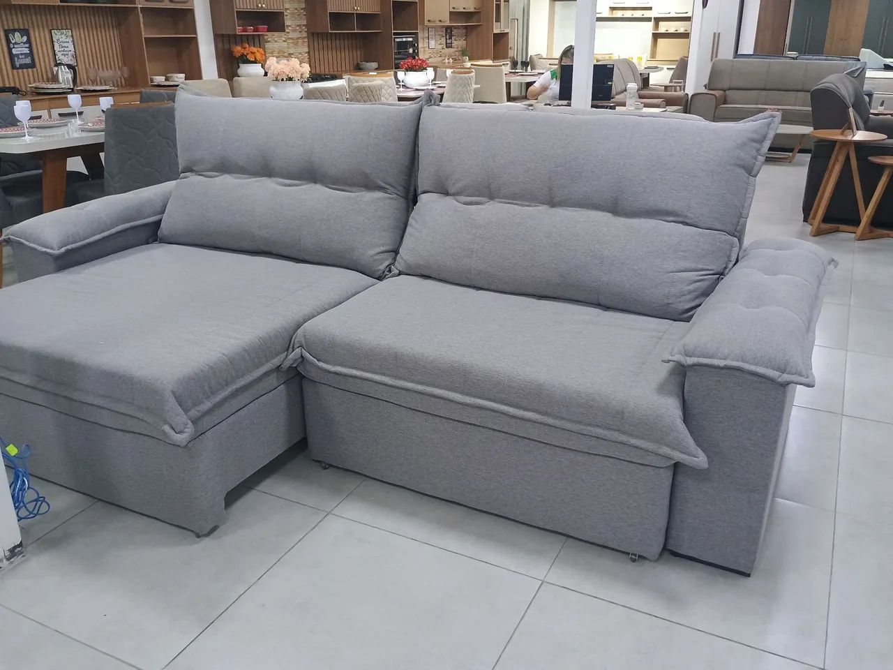 Sofá reclinável e retrátil acento de mola 