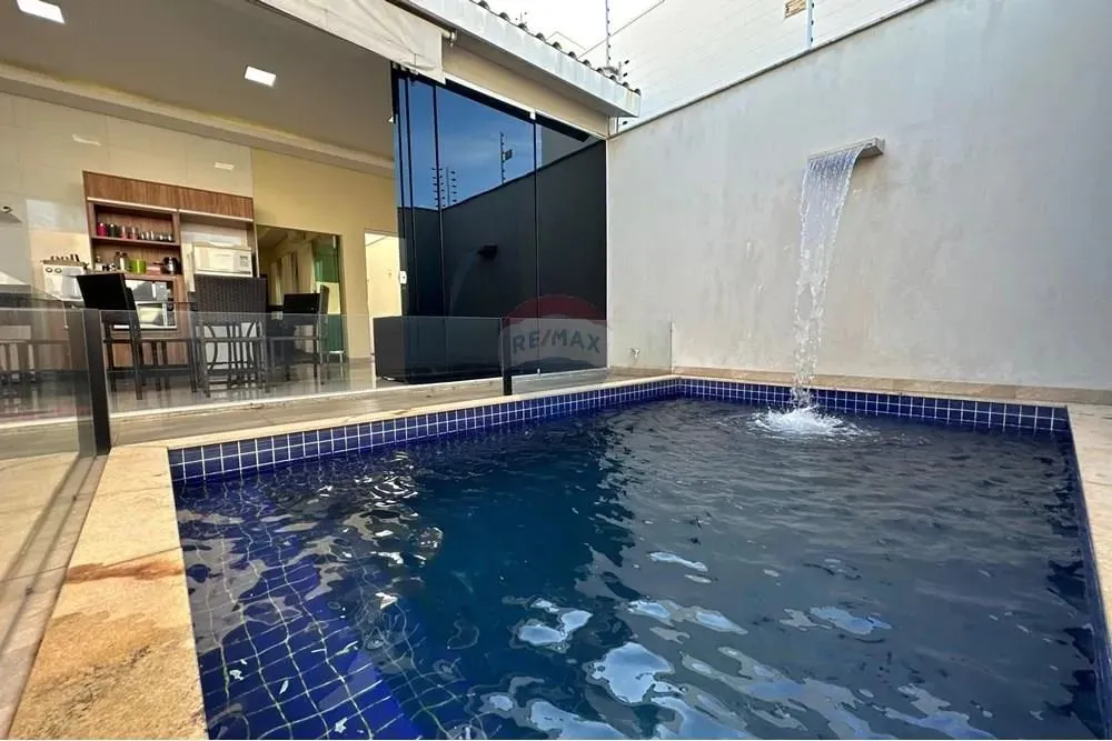 Casa com 3 quartos e piscina à Venda no Jardim Boa Sorte em Araguaína - TO