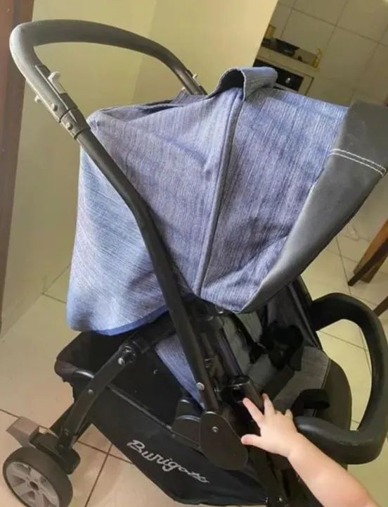 Carrinho  Burigotto Touring x (Reversível) semi-novo. - Foto 4