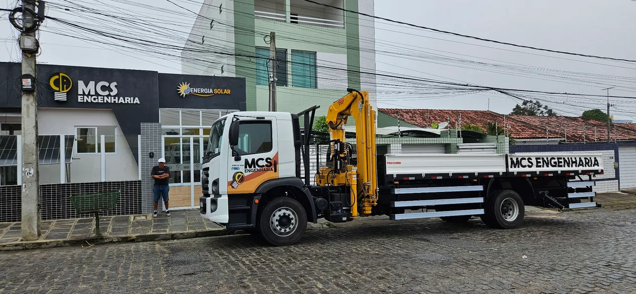 Caminhão munck 2024 NOVO