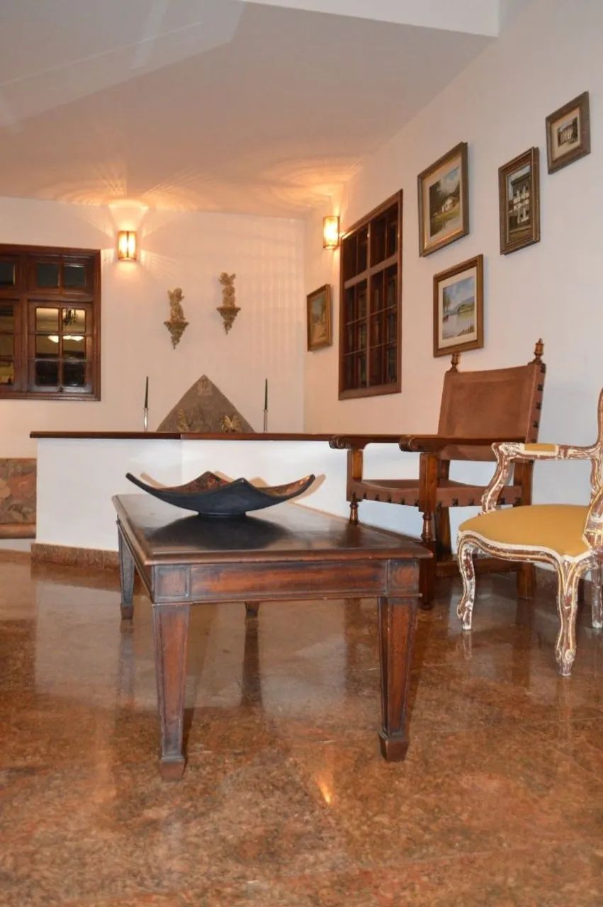 Mesa de centro estilo inglês 