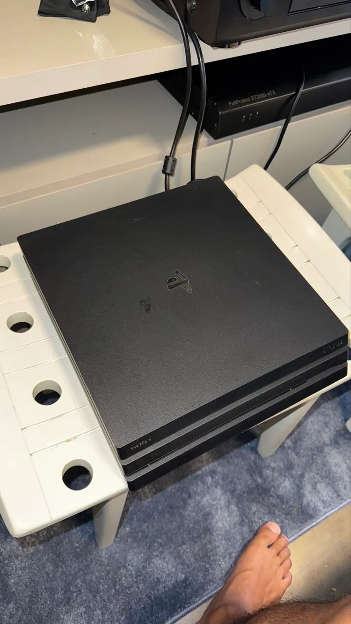PLAYSTATION 4 PRO 1TB + JOGOS + 1 CONTROLE - Foto 5