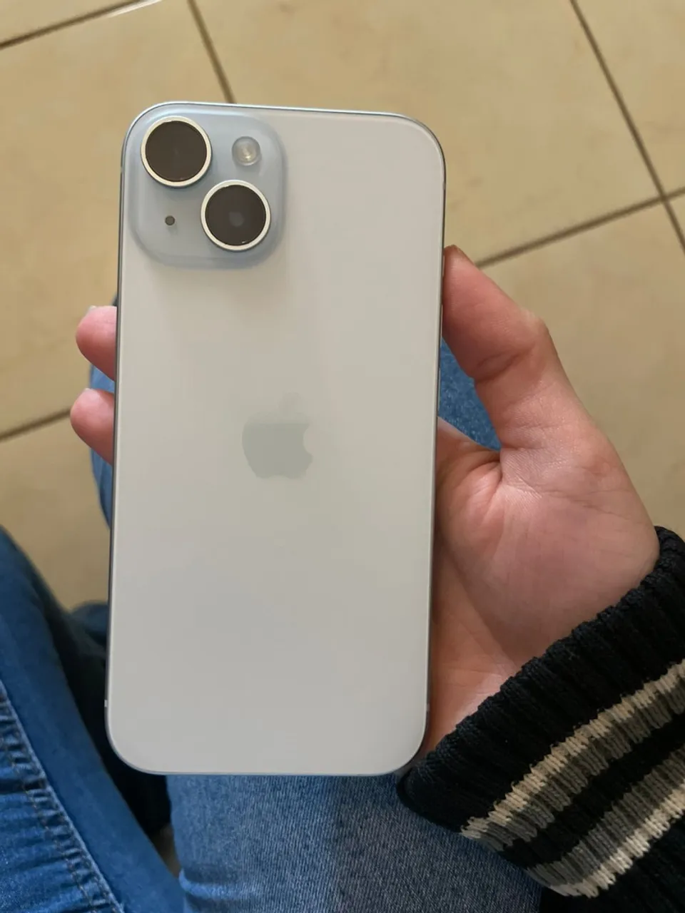 iPhone 15 128gb sem detalhes