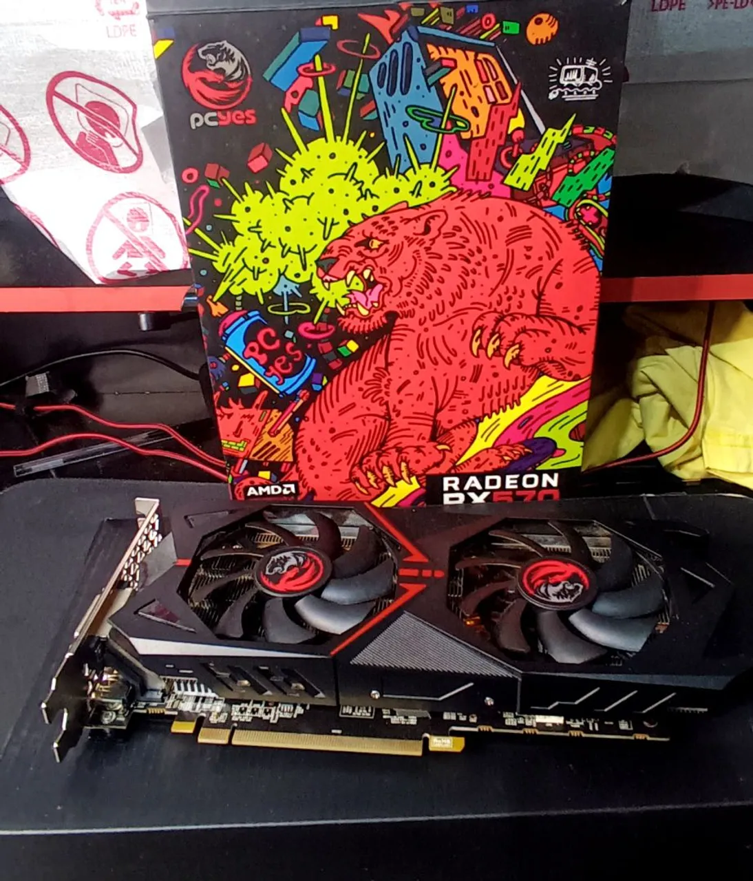 Placa de Vídeo Radeon RX 570 (com defeito) leia o anúncio