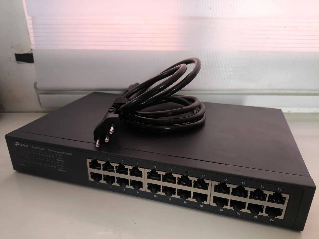 Tp link switch TL-SG1024D - Foto 2