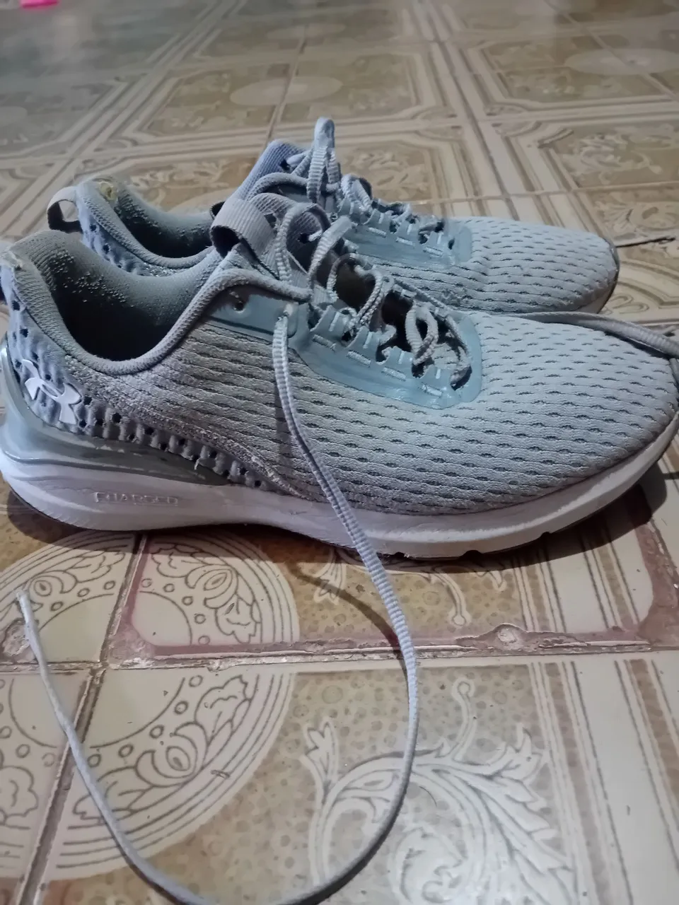 Preço pra hoje! Tênis under armour N:38/39