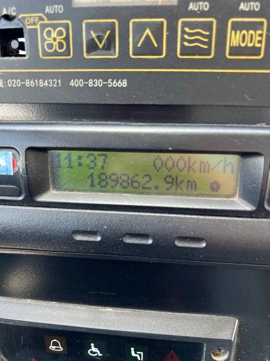 Ônibus urbano de fretamento muito novo único dono . - Foto 6