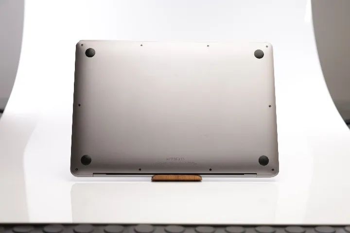 MacBook Air 13 Retina 2018 1,6 Ghz i5 16GB Ram 250GB SSD