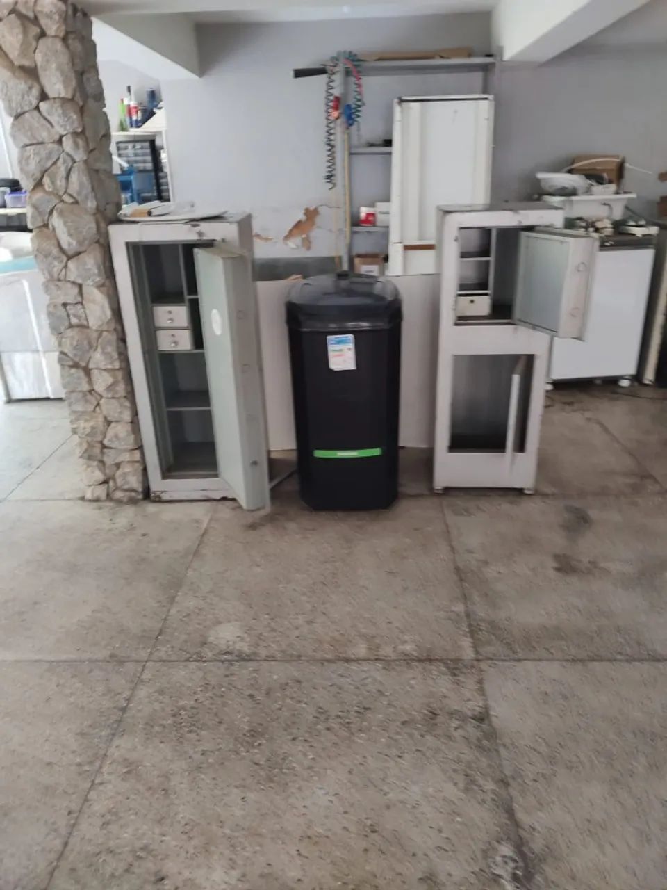 Cofre para uso em escritório ou casa