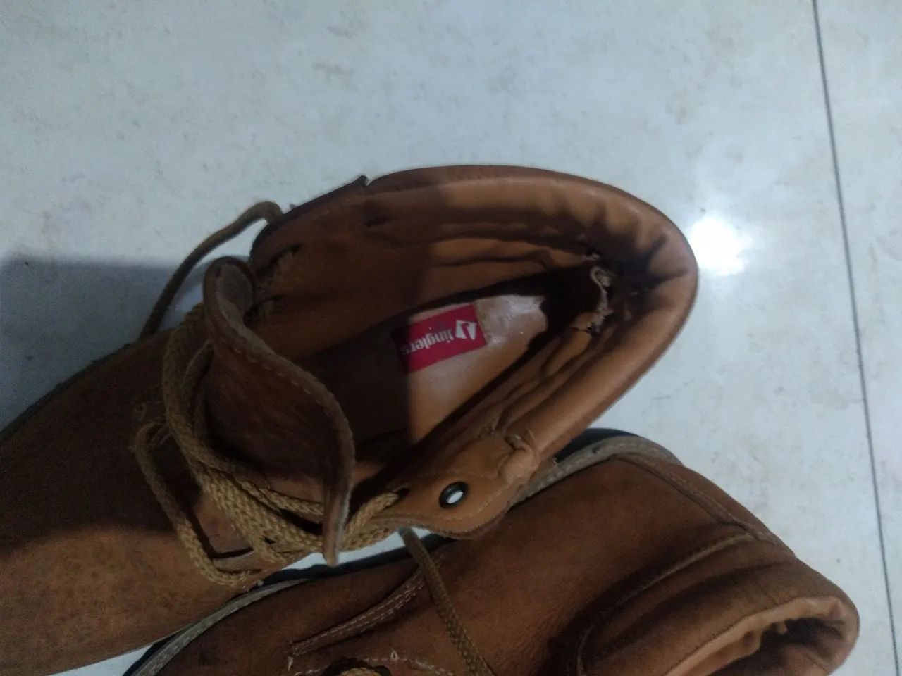 Botas Marrom - Foto 2