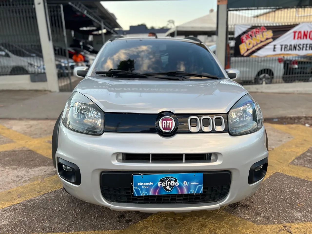 Fiat Uno Way 1.0 Flex Manual 2015/2016  131.000 km  R$: 46.900$ - Foto 2
