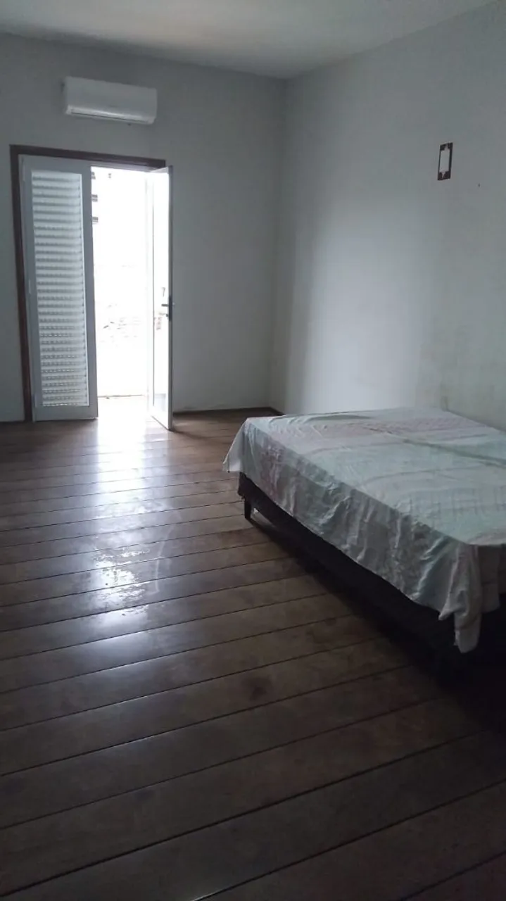 Aluga se quarto privativo