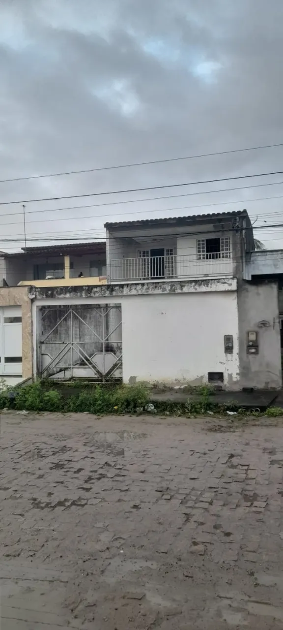 Vende-se Casa Ampla no Bairro Jardim Acácia