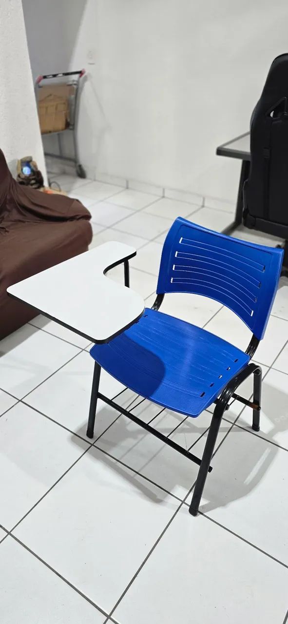 Kit 10 Cadeiras Universitária Plástica Com Apoio Braço Prancheta Azul Promoção Usada Iso