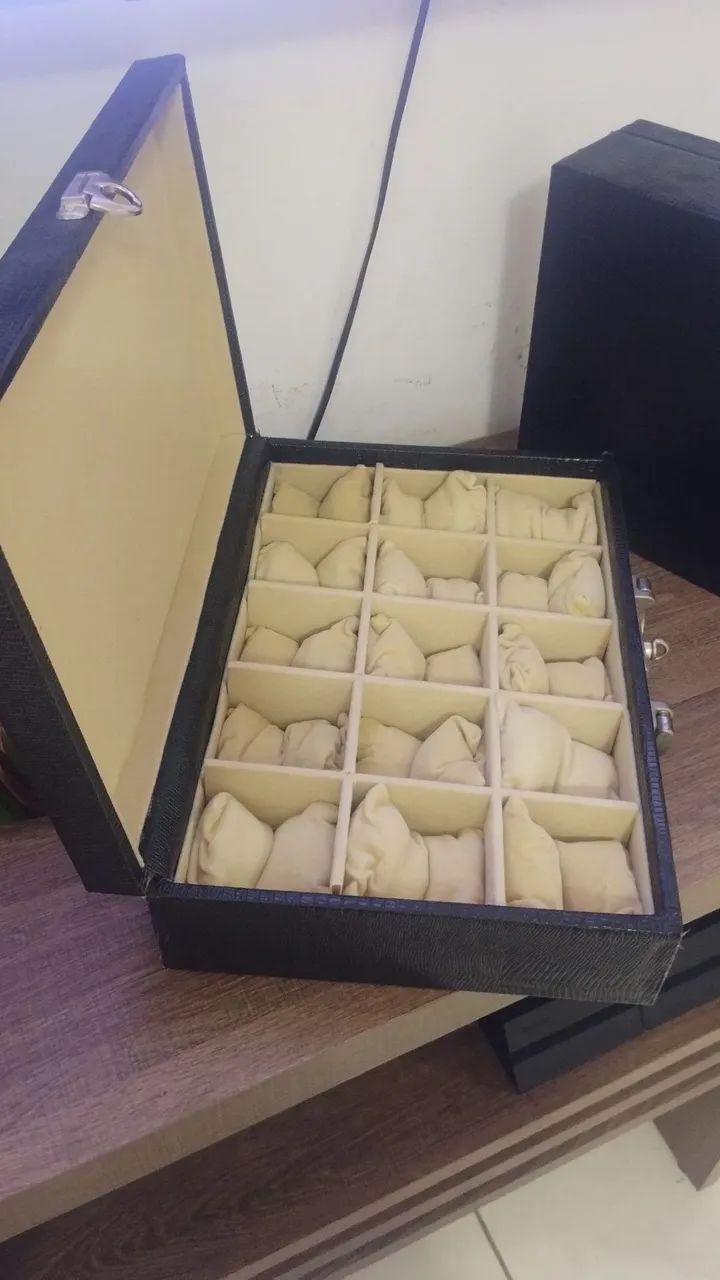 Porta Relógios Luxuoso 