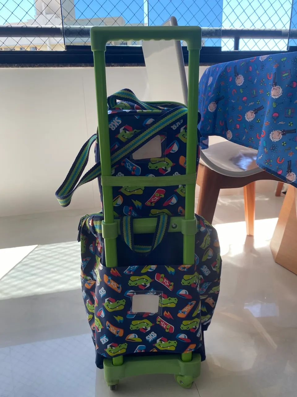 Vendo mochila infantil com lancheira PUKET - Foto 3