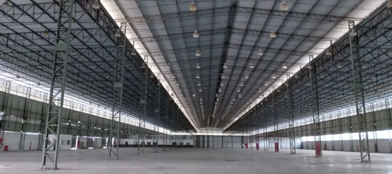 Alugo Galpão 15.000 m2 distrito industrial! - Foto 2