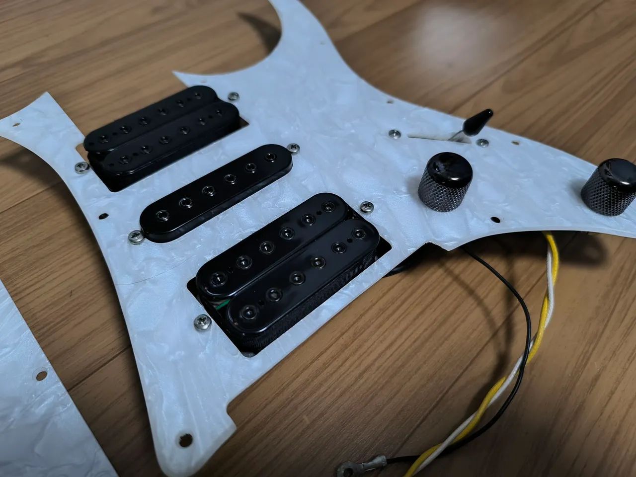 Escudo Ibanez com set de captadores Malagoli EVO