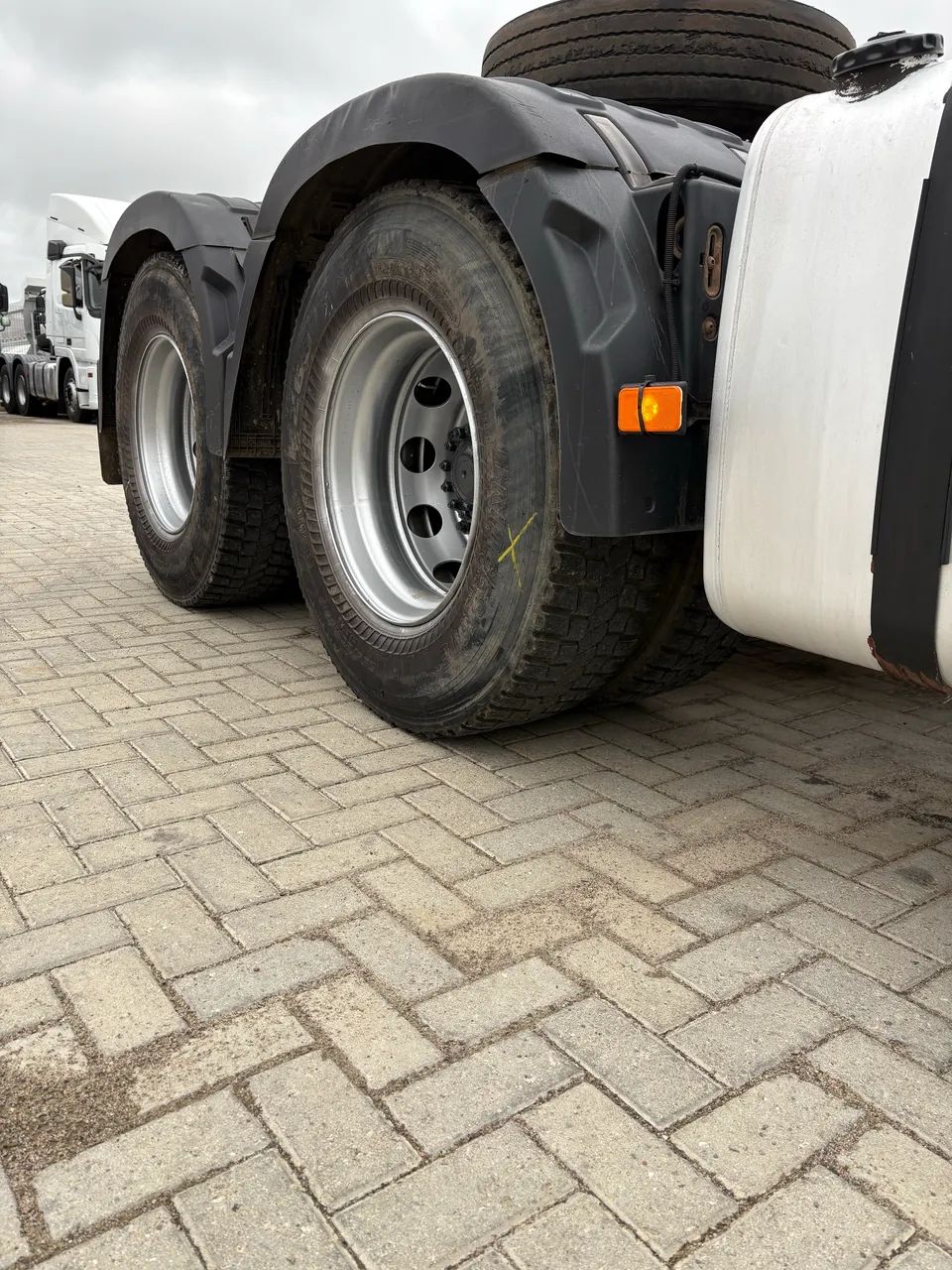 VOLVO FH 540 6x4 euro 5 - Foto 8