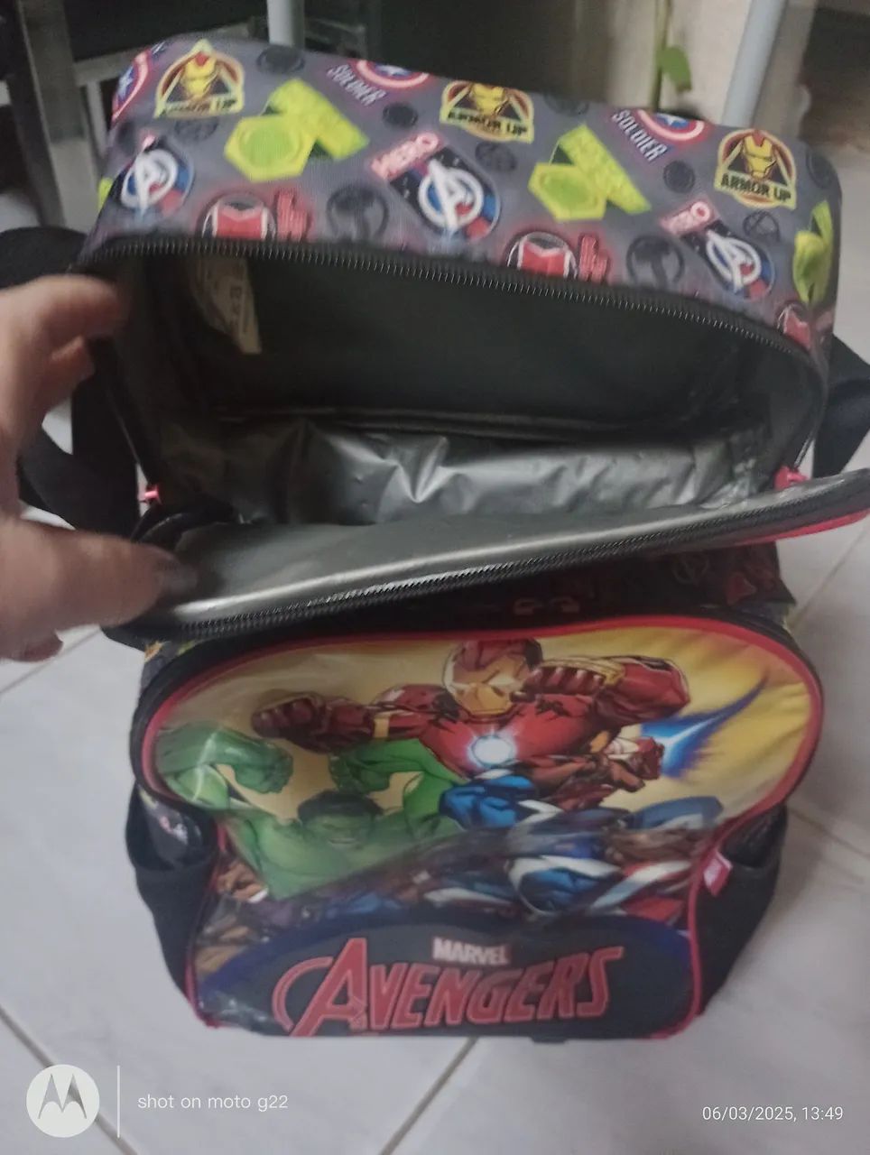 MOCHILA RODINHAS MARVEL / AVENGERS  - Foto 3