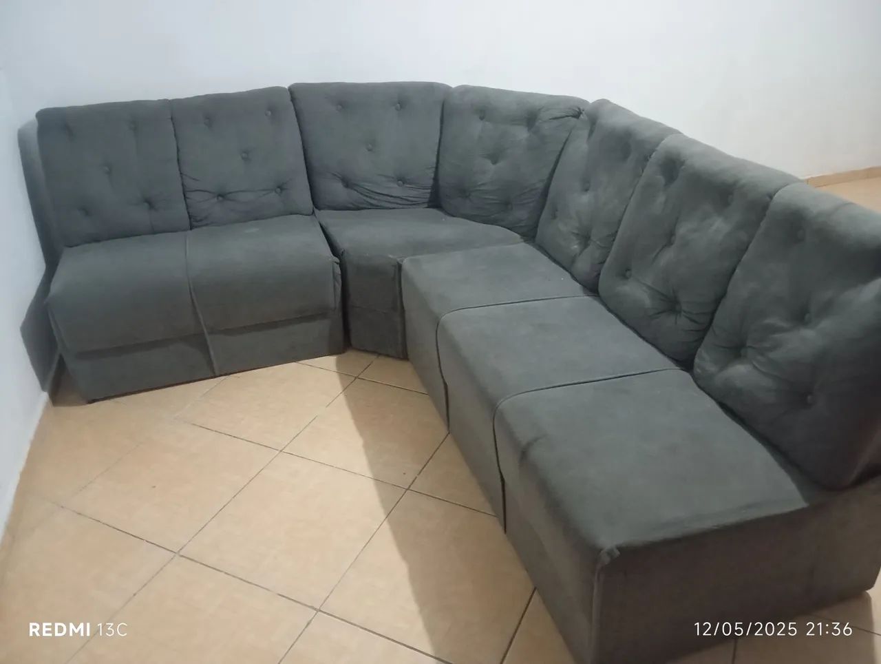 Sofá de Canto em Suede