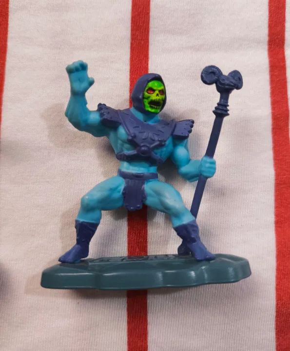 He-man e Esqueleto - Miniaturas Coleção Mestres do Universo  - Foto 3