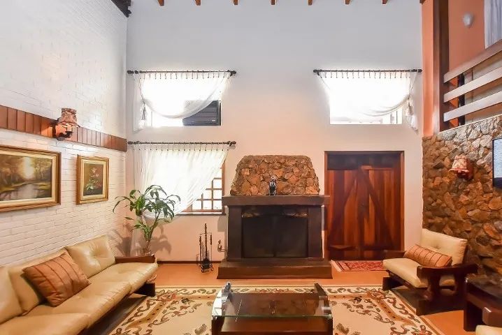 Excelente Casa no Bairro Ahú com 3 suítes - Foto 4