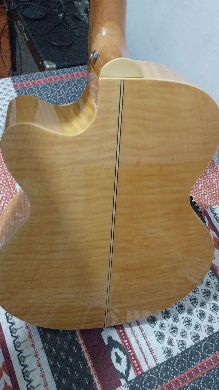 Takamine EG523SC com Fishman original - Foto 5