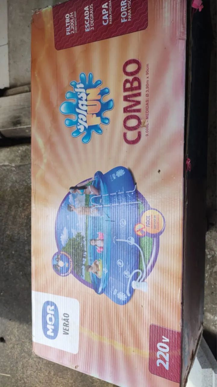 Piscina MOR 9.000L 220V com acessórios