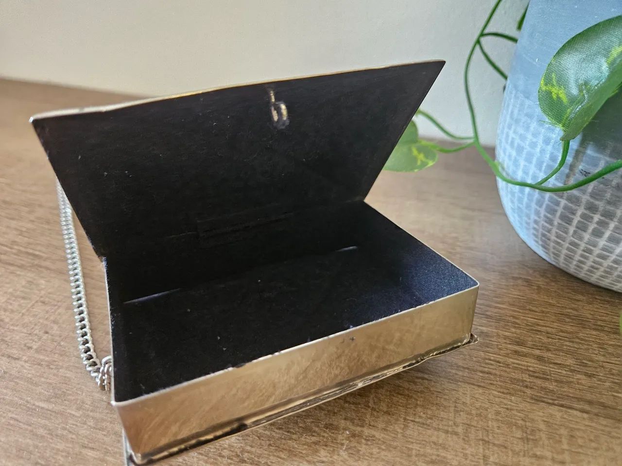 Bolsa de metal vintage ou porta jóias - Foto 3