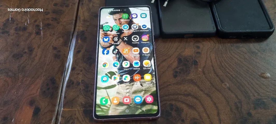 Samsung Galaxy S20FE 5G - Foto 3