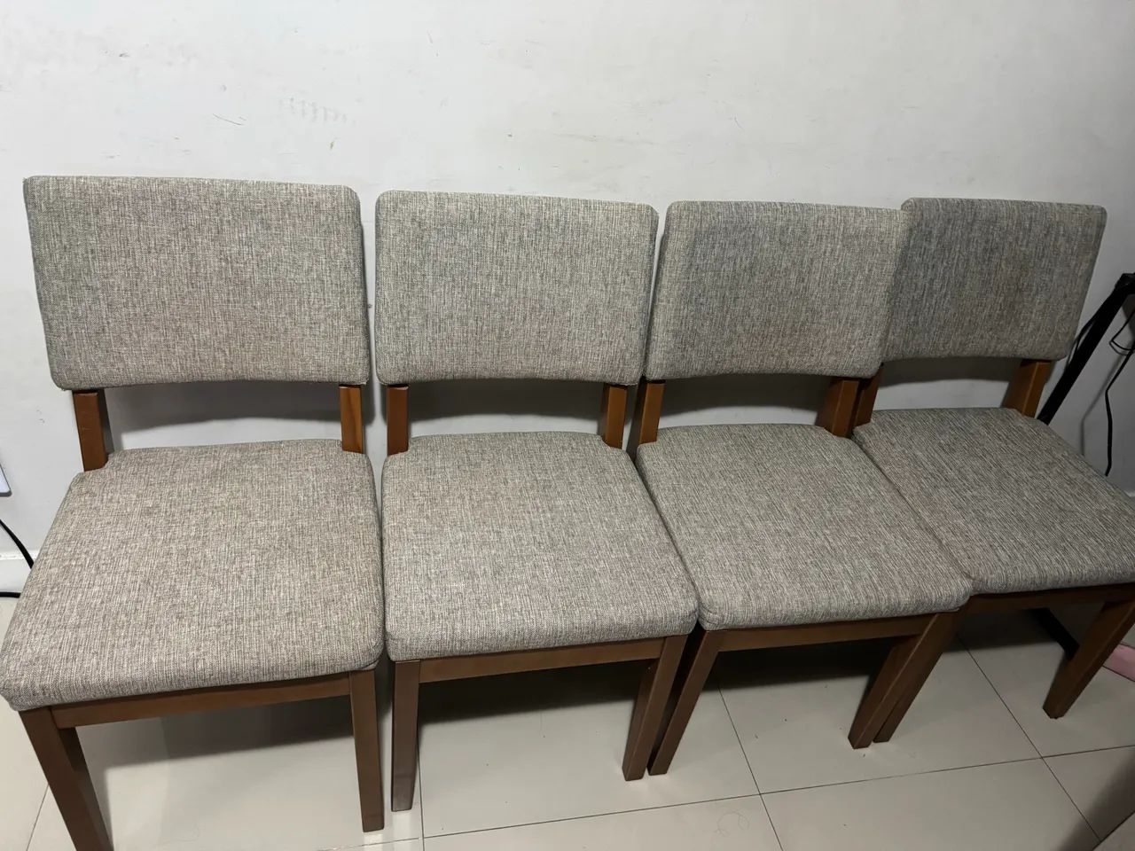 Mesa com 6 cadeiras - Foto 2