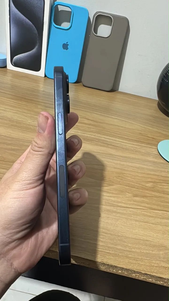 iPhone 15 Pro Max  - Foto 2