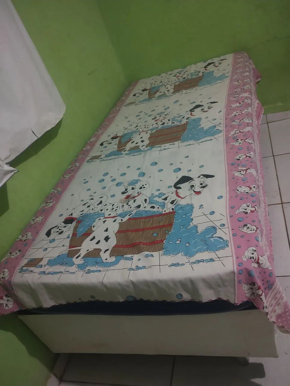 Cama solteiro, leia o anúncio 
