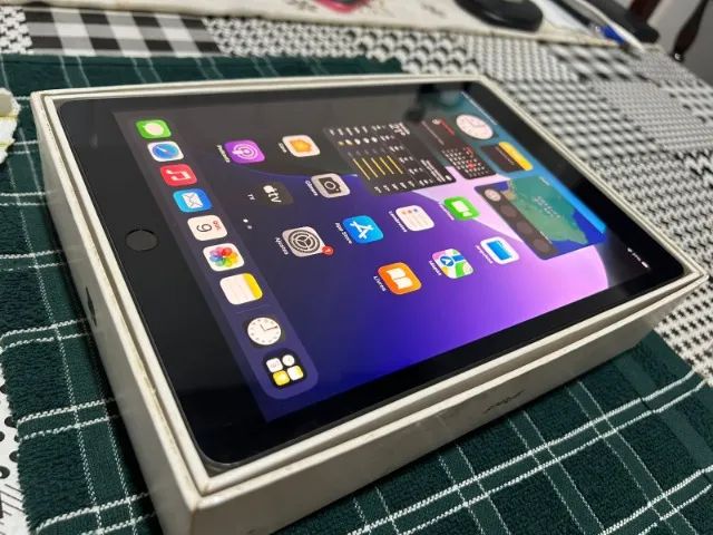 iPad 7 geração 32gb - Com Caixa e Carregador Original (Leia