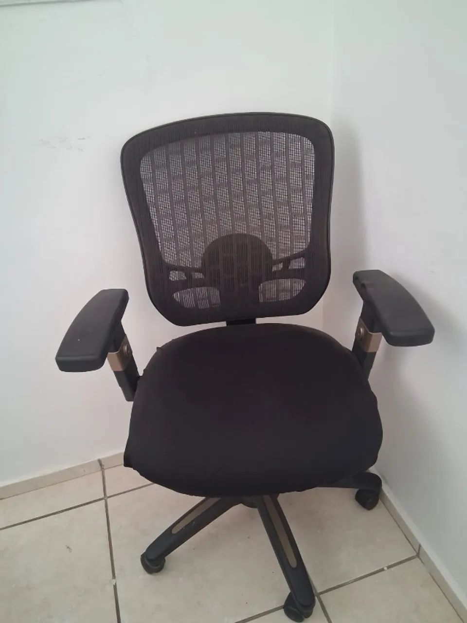 Cadeira de escritorio - Foto 2