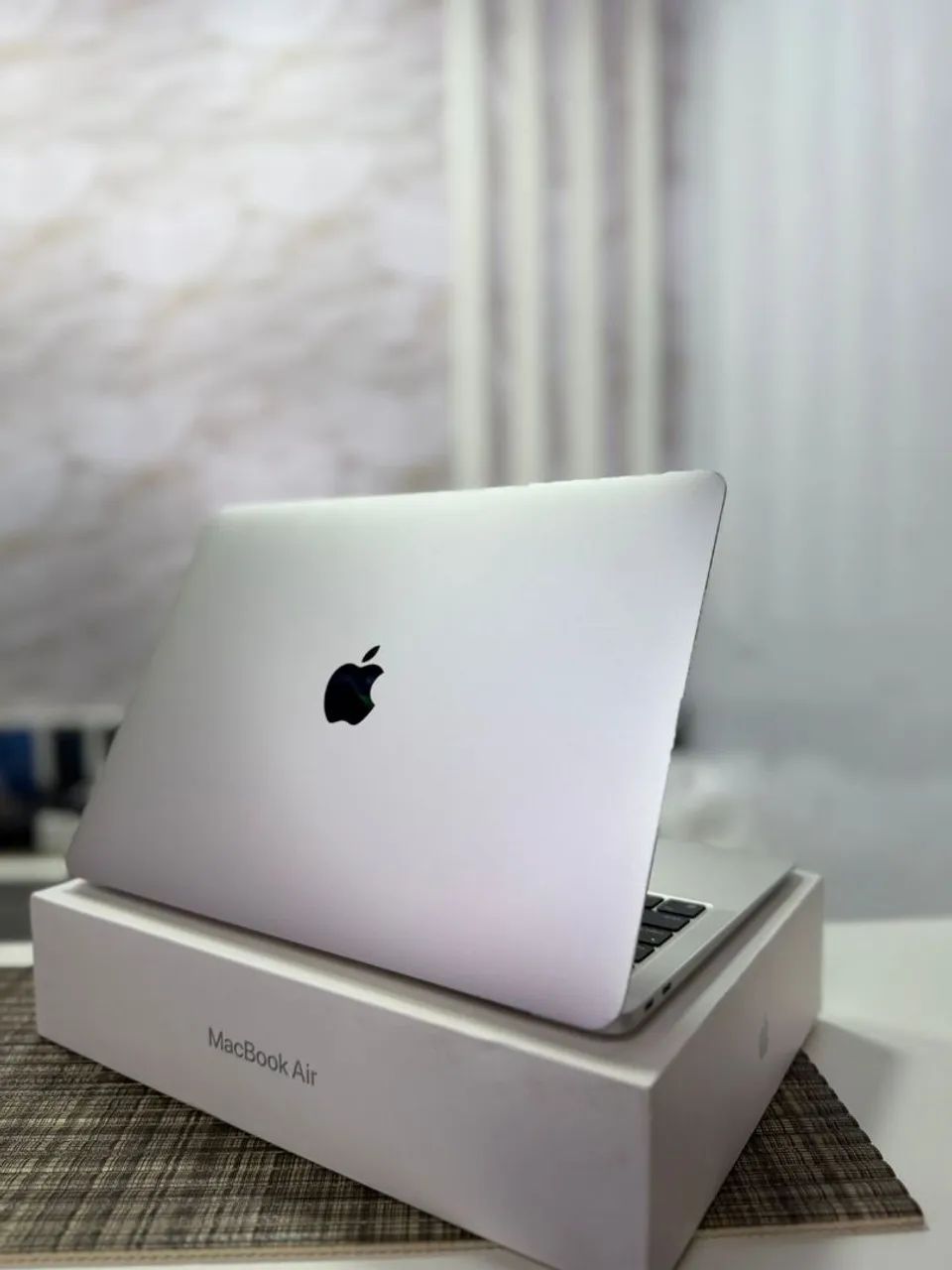 MACBOOK AIR M1 256GB<br>R$ 3.499,00 - Notebooks - Samambaia Sul