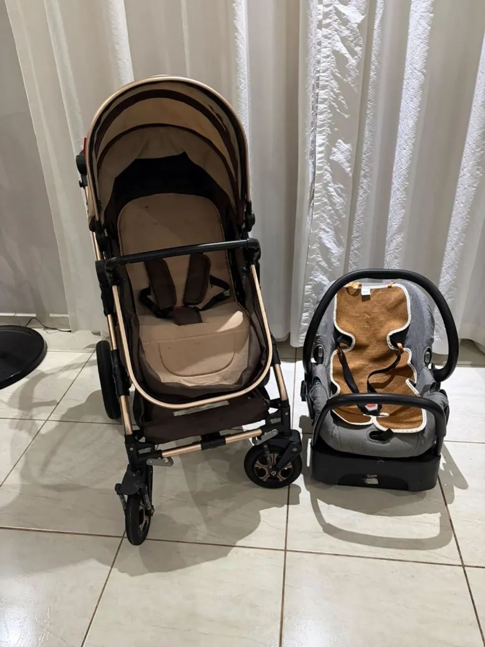 Carrinho de bebê Moisés com bebê conforto e base veícular  - Foto 4