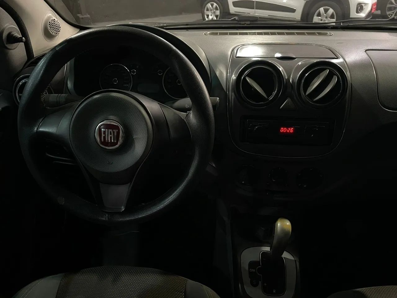 Fiat Palio Essence 1.6 Flex 16V 5P 2013 - Foto 2